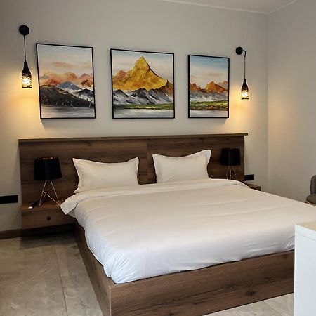 Botanic Boutique Hotel Biskek Kültér fotó