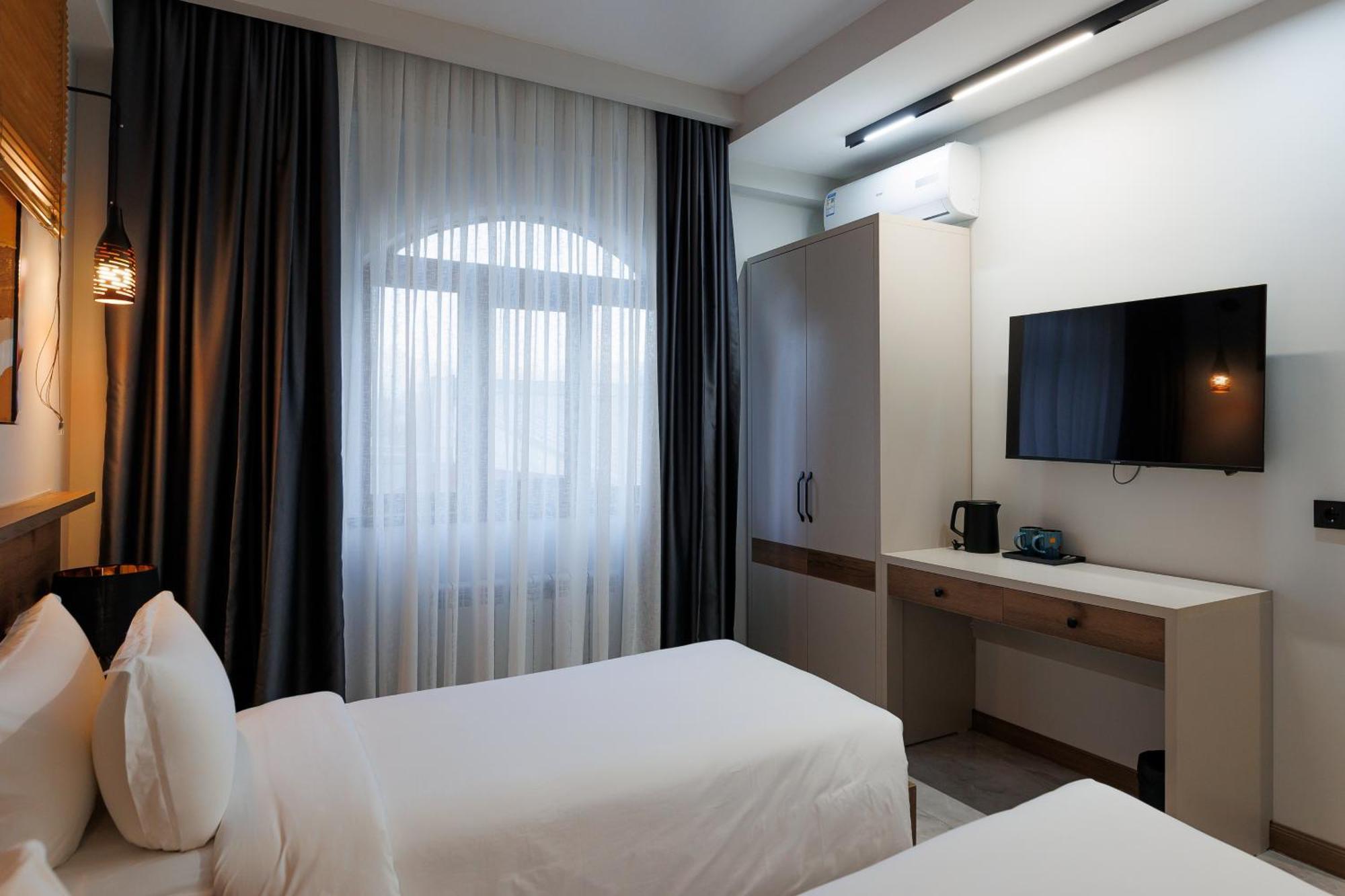 Botanic Boutique Hotel Biskek Kültér fotó