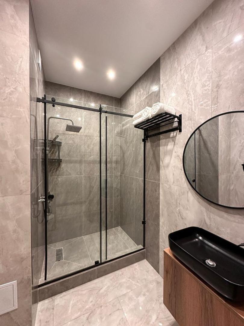 Botanic Boutique Hotel Biskek Kültér fotó